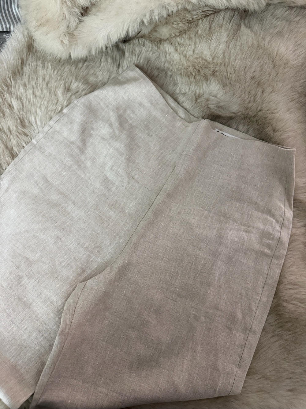 Reformation Linen Set - Picture 4 of 8